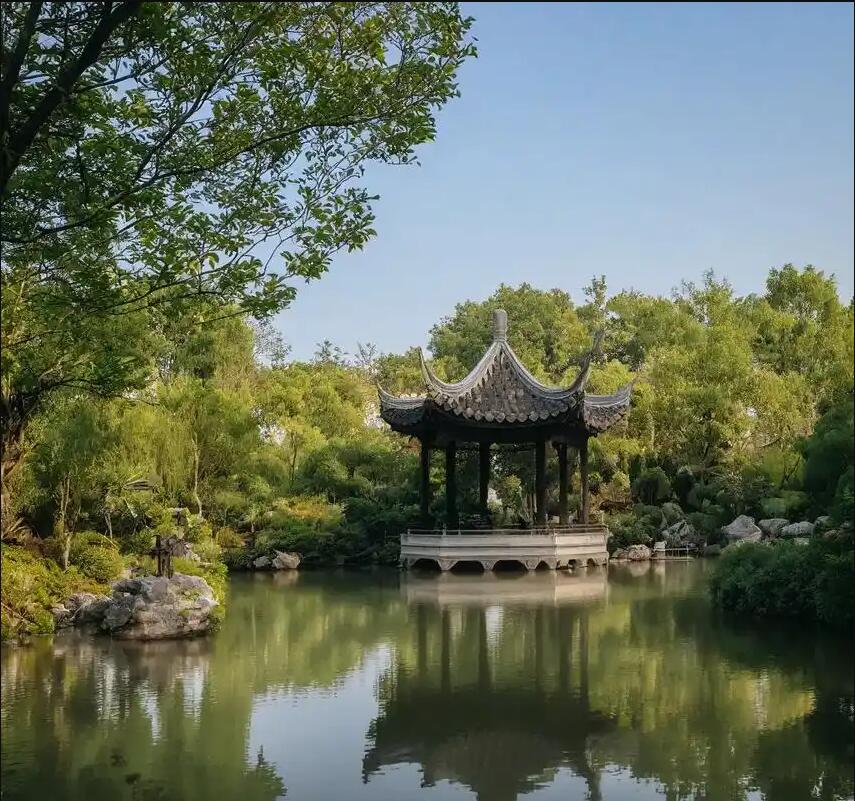 龙泉驿区紫霜餐饮有限公司